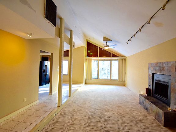 2nd image of 384 Adena Brook Ln