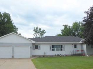 2087 Great Bend Blvd, Windom, MN 56101