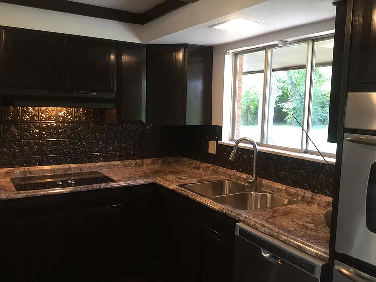 2303 Ivy Crest Dr — Photo 13
