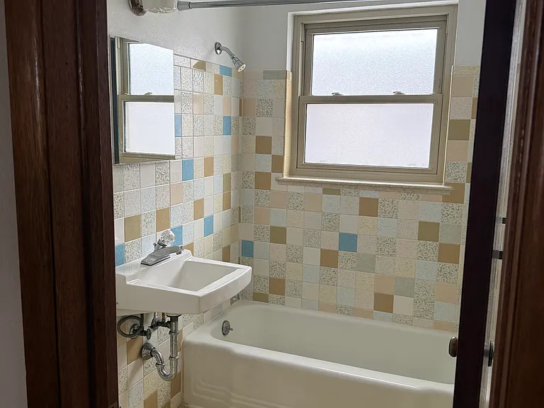 4605 Otis St #C — Photo 8