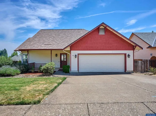 80 Sweden Cir, Silverton, OR 97381