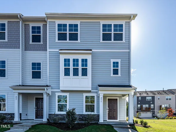 235 Nahunta Dr, Apex, NC 27539
