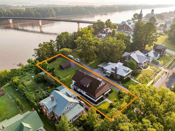 221 W 2nd St, Hermann, MO 65041