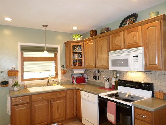3rd image of 2523 7 1/2th St