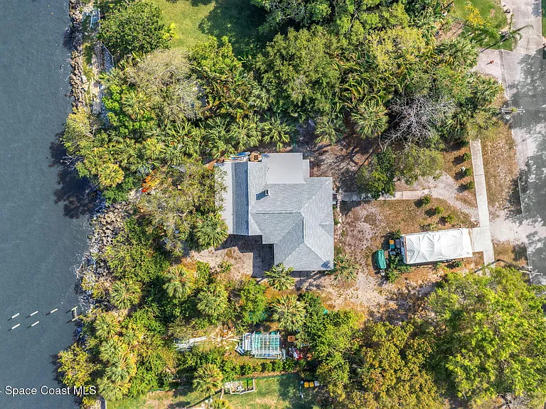 1365 Pineapple Ave #S — Photo 52