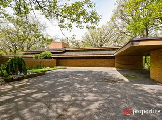 19 W County Line Rd, Barrington Hills, IL 60010