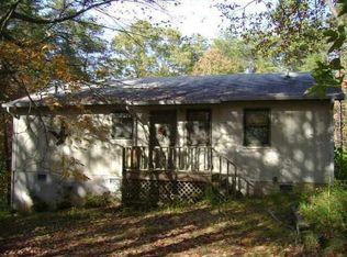 919 Beaver Lake Dr, Clarkesville, GA 30523