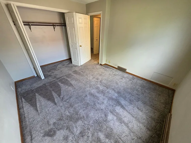 2805 Thomas Dr — Photo 9