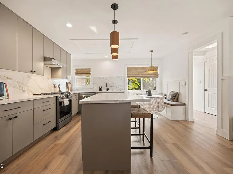 107 Alto Dr — Photo 16
