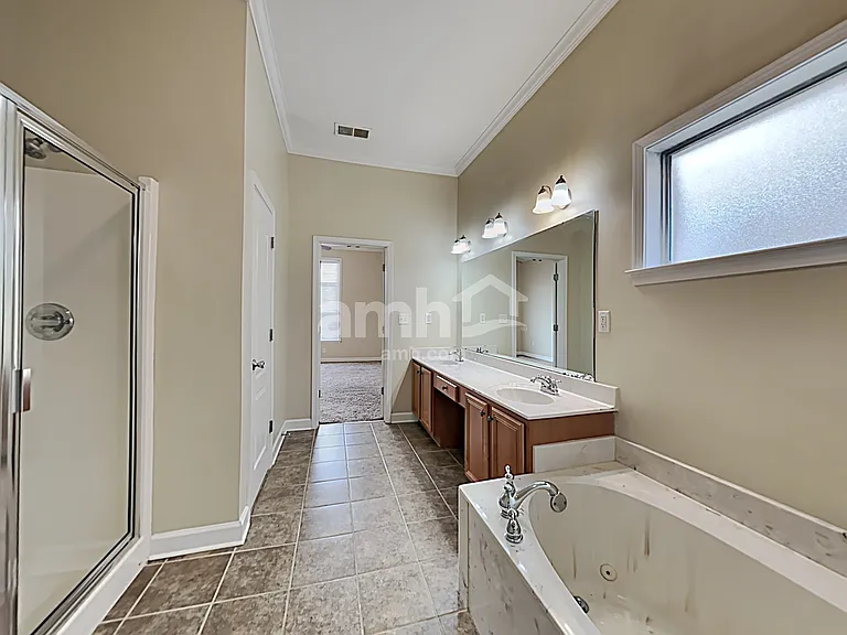 375 Vaiden Ridge Dr N — Photo 11