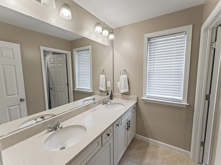 7810 Bexley Ln — Photo 7