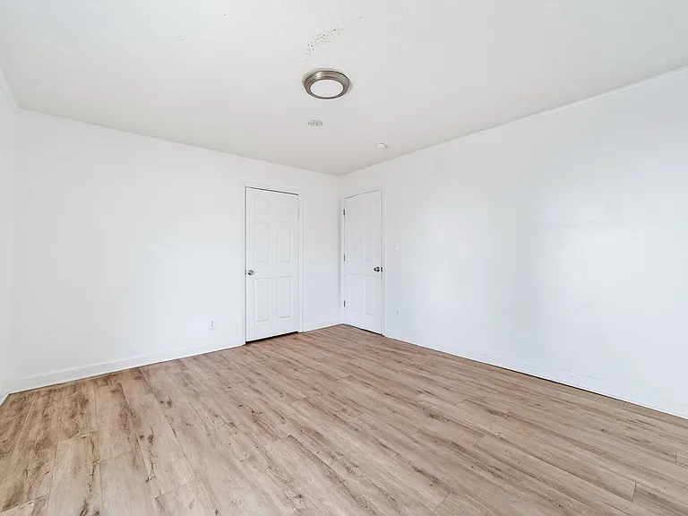 505 E Maple Ave — Photo 9