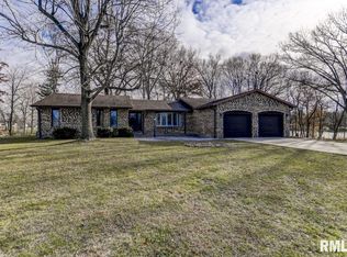 23001 Grist Mill Ln, Athens, IL