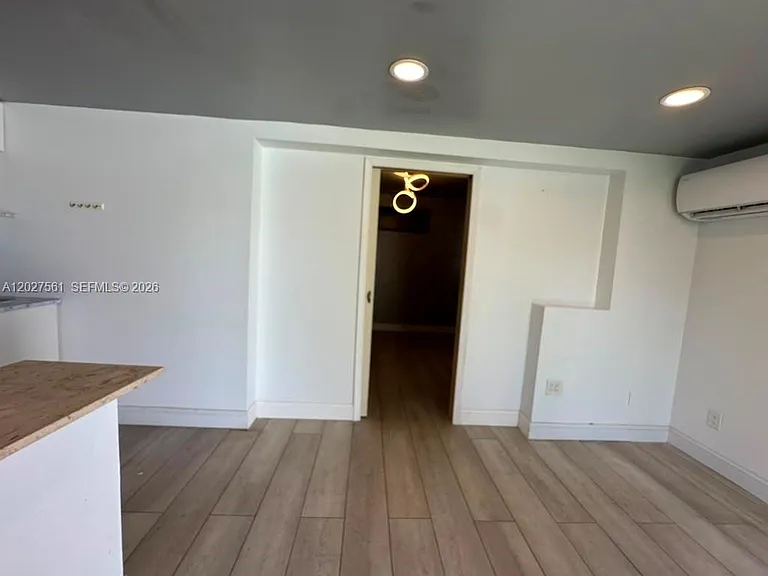 1090 W 60th St #1 — Photo 9