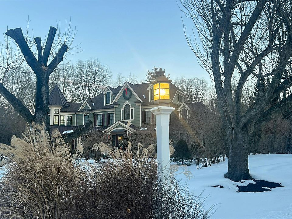 83 Carriage Hill Dr, Colts Neck, NJ 07722 | Zillow