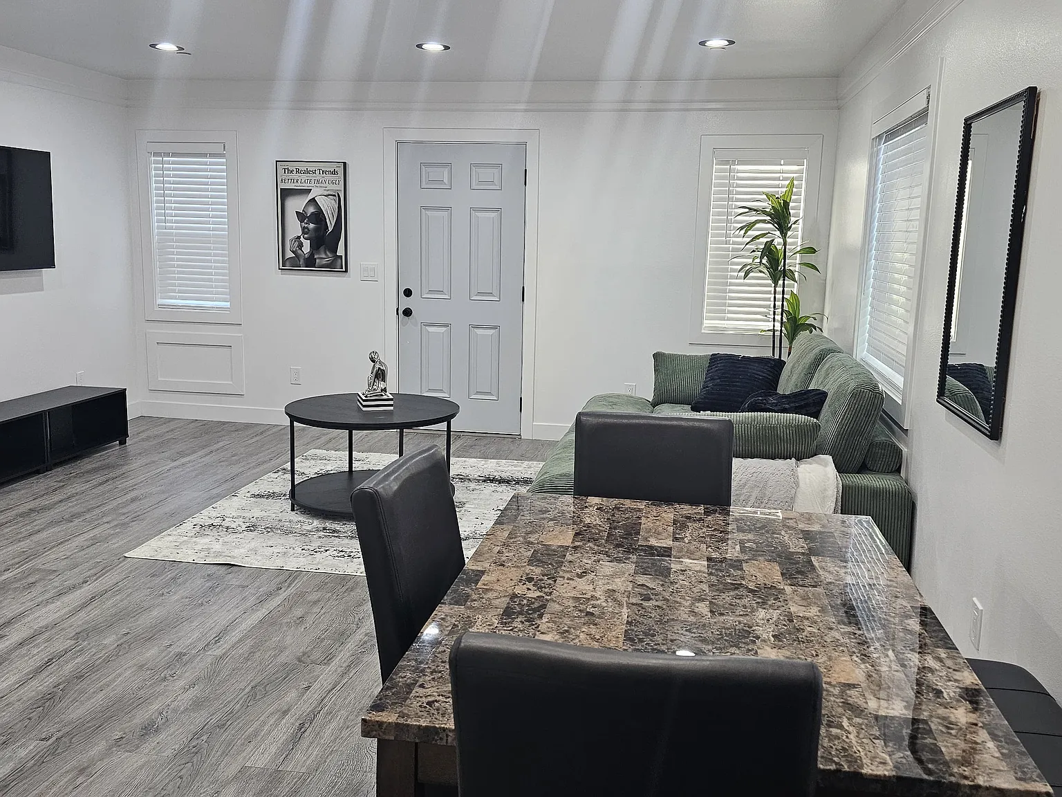 2 bed, $3,500 — Photo 2