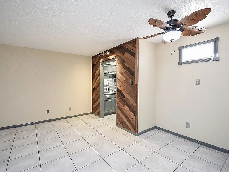 2507 Montrose Blvd #22 — Photo 11