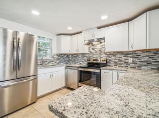 9825 Rainbow Ln, Port Richey, FL 34668