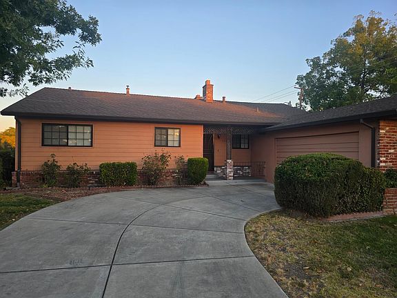 3rd image of 7101 Cromwell Way