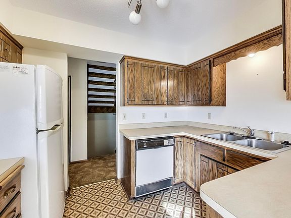 5th image of 7102 Quail Cir W