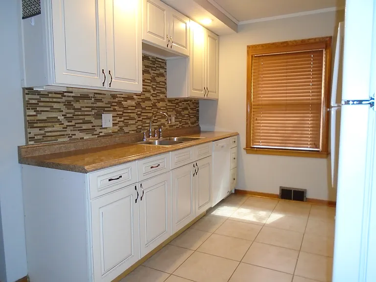 4810 S 2nd St #2 — Photo 8