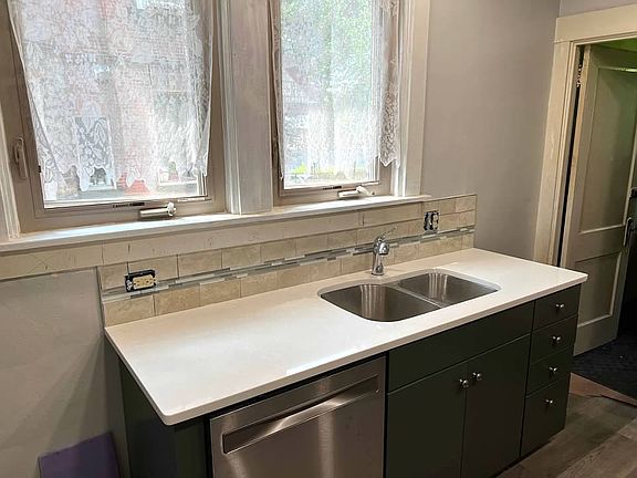 Kitchen with dishwasher