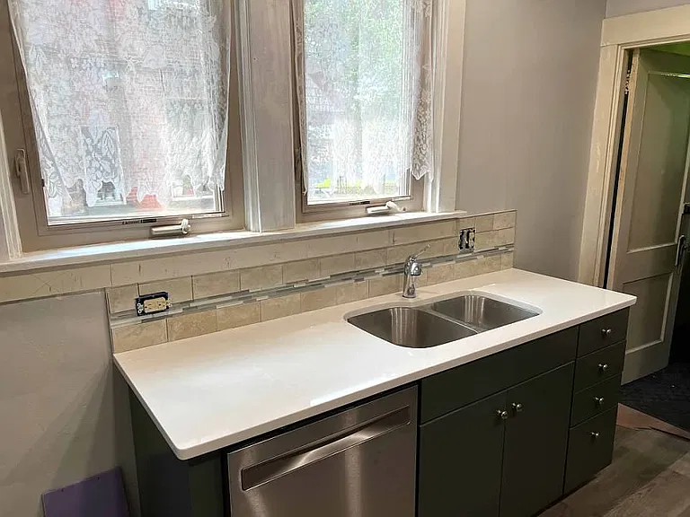 Kitchen with dishwasher