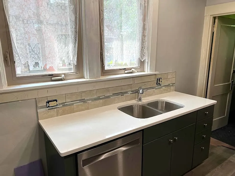 Kitchen with dishwasher