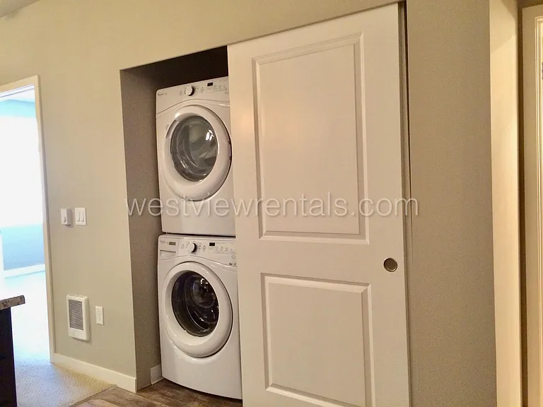 1010 Railroad Ave — Photo 403