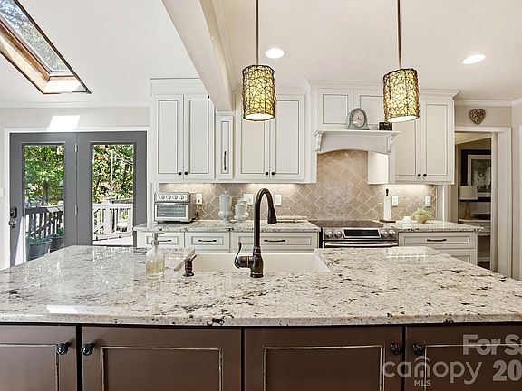 2nd image of 434 Chadmore Dr