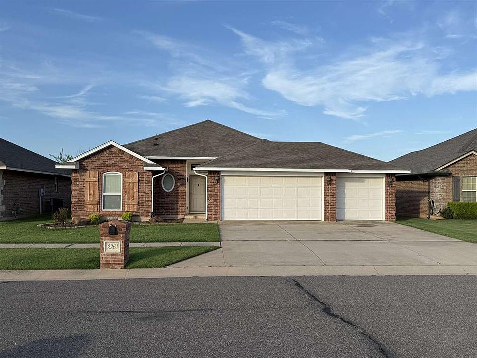 1st image of 2261 Blue Jay Dr