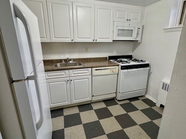 157 White Plains Rd #83T