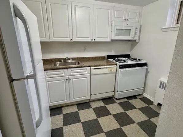 157 White Plains Rd, Tarrytown, NY