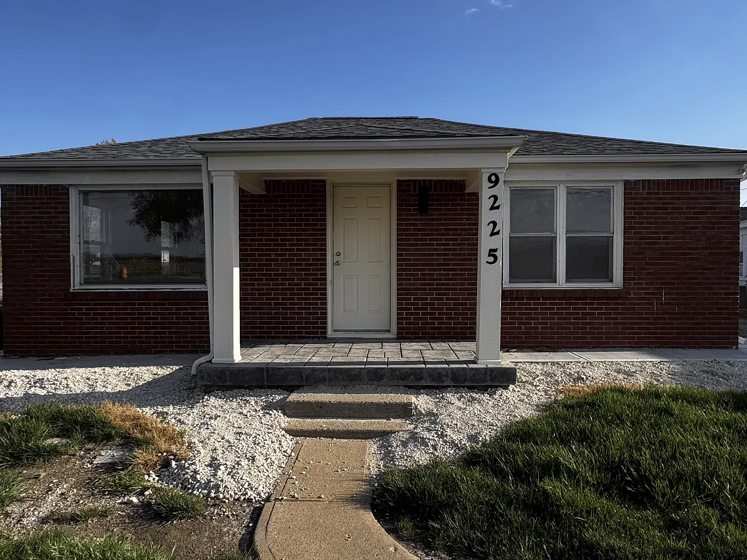 2 bed, 876 sqft, $1,400 — Photo 1