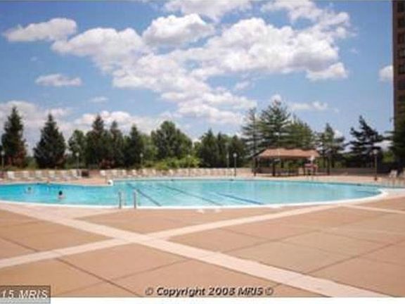 4th image of 3713 George Mason Dr #106W