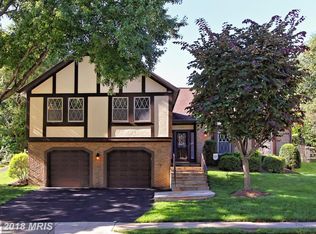 6030 Burnside Landing Dr, Burke, VA 22015