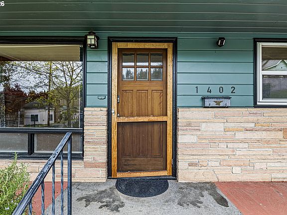 3rd image of 1402 SE Court Ave