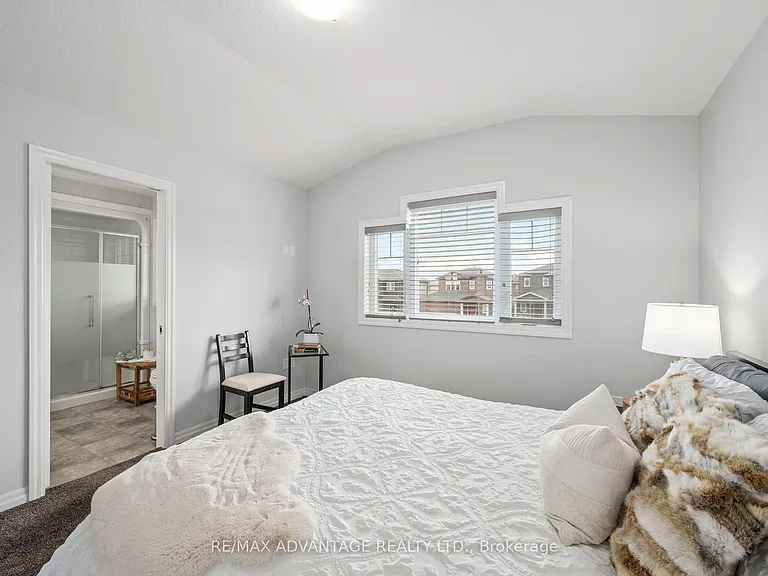 377 Beech St — Photo 25