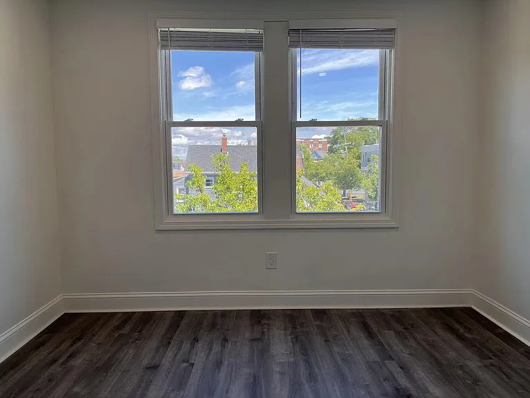 336 Lowell St #3 — Photo 9
