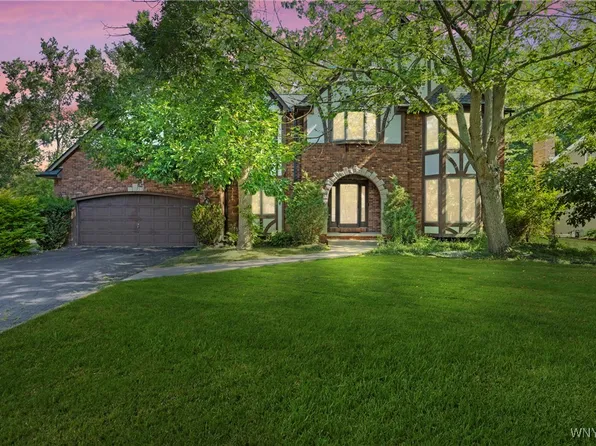 81 Plumwood Ct, East Amherst, NY 14051