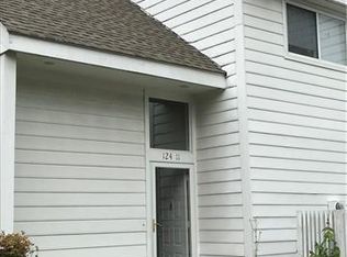 124 Governor Berkeley Rd, Williamsburg, VA 23185