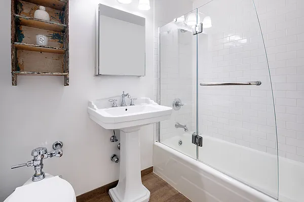 Sold by Sotheby's International Realty | media 4