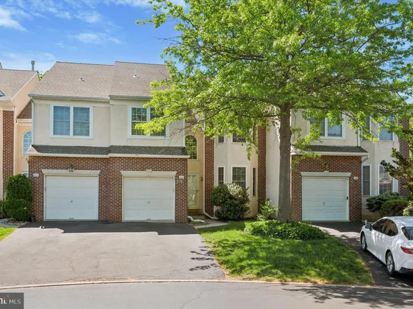 102 Durham Ct, Maple Glen, PA 19002