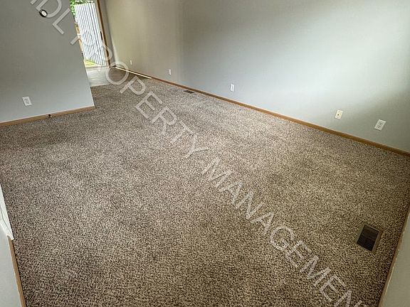 2nd image of 4907 Hedgewood Dr #D2