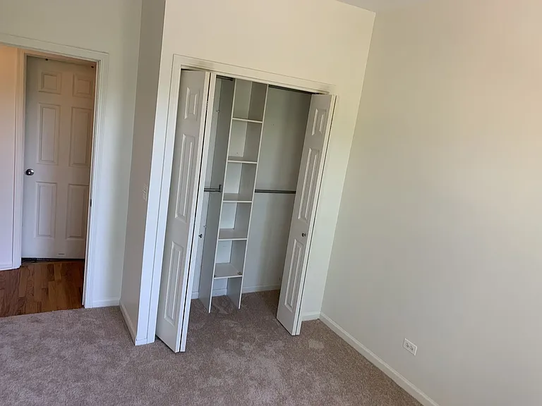 1943 W Chase Ave #2 — Photo 10