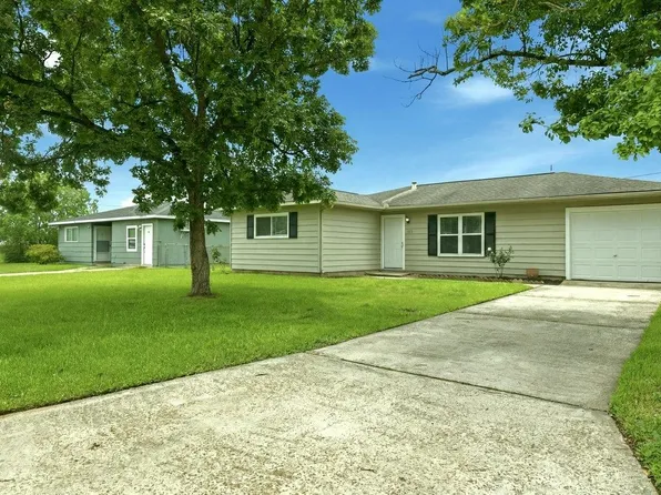 3411 Bowling Ln, Orange, TX 77630