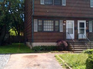 25 Lansing Pl, Bridgeport, CT 06606
