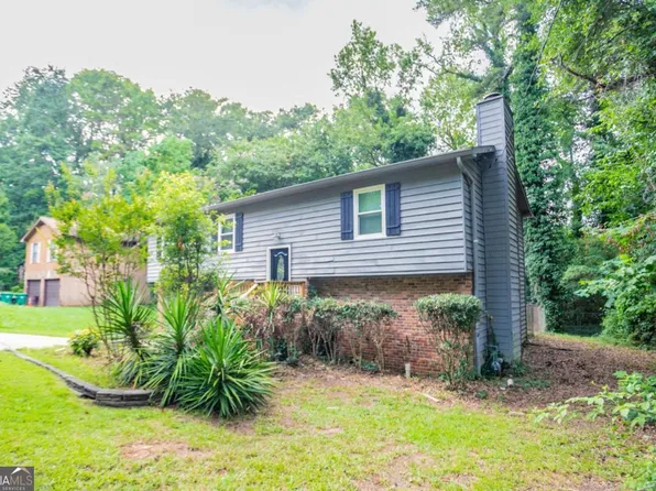 960 Redan Trl, Stone Mountain, GA 30088