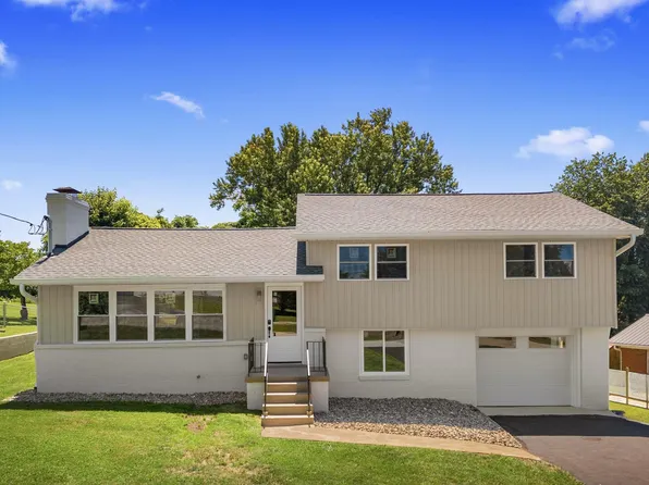426 Oak St, Morristown, TN 37813