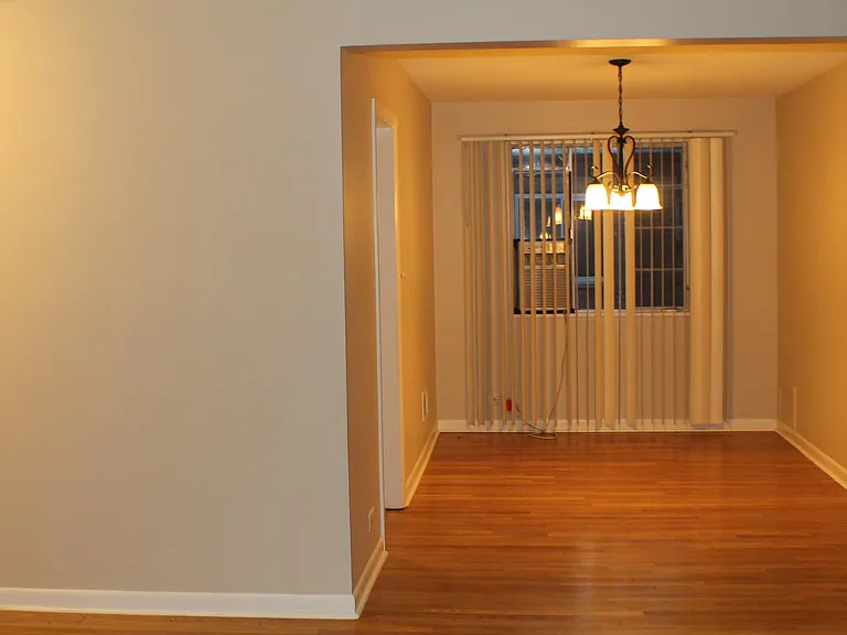 741 Walnut St — Photo 2